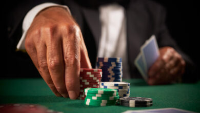 10 TIPS TO PLAY POKER LIKE A PRO