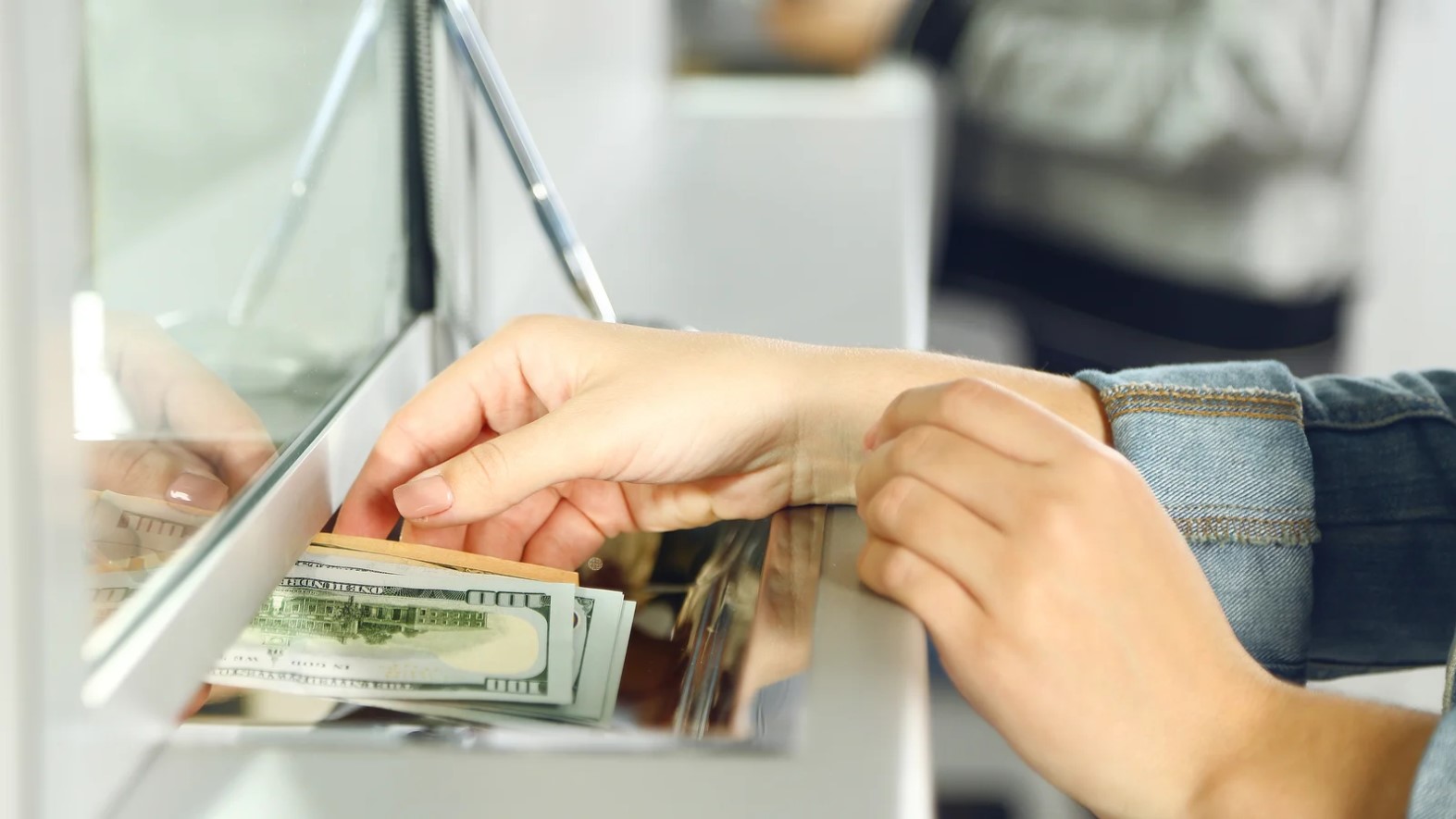 Which are the top 5 bank shares to invest? 1 Which are the top 5 bank shares to invest?
