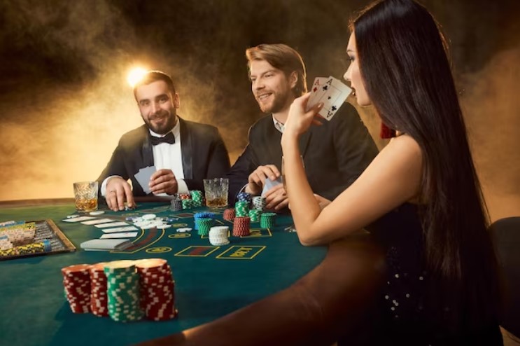 Lights, Camera, Spin: Cinematic Experiences in Online Slot Gaming