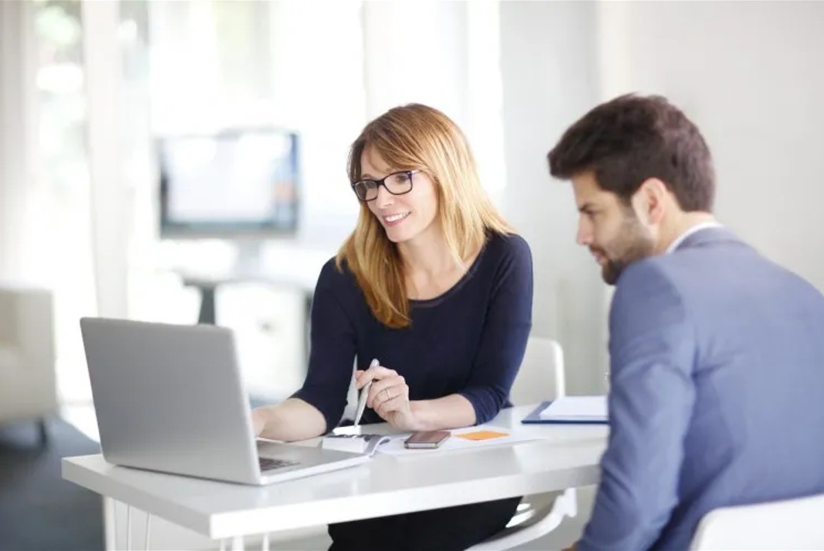 The Difference Between A CPA And A Regular Accountant 1 The Difference Between A CPA And A Regular Accountant