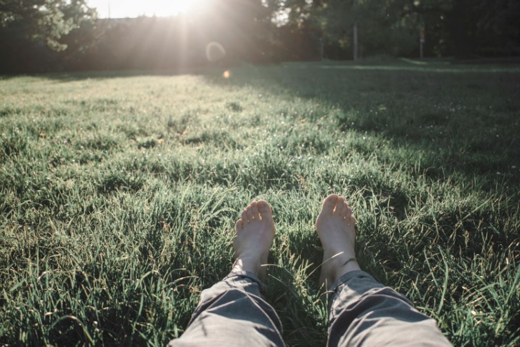 What is Earthing? A Complete Guide to Reconnecting with Nature 1 What is Earthing? A Complete Guide to Reconnecting with Nature